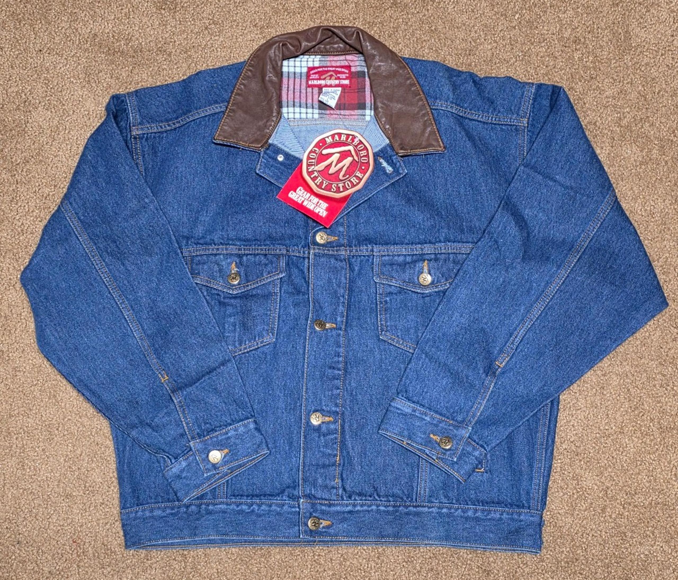 VINTAGE Marlboro Country Store Mens Denim Jean Jacket, Size Large - NEW
