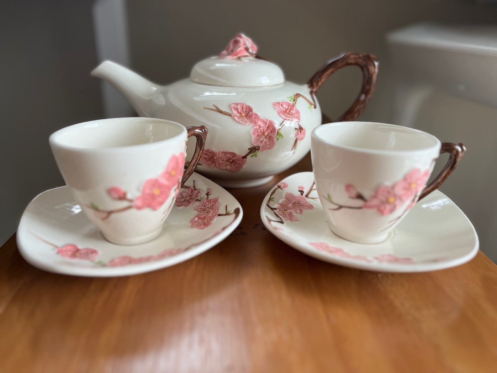 RARE excellent condition Metlox Poppytrail Peach Blossom TEAPOT and teacup
