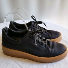 JENNI KAYNE Skater Sneakers Womens 8 38 Black Casual Comfort Shoes Gum Soles 90s