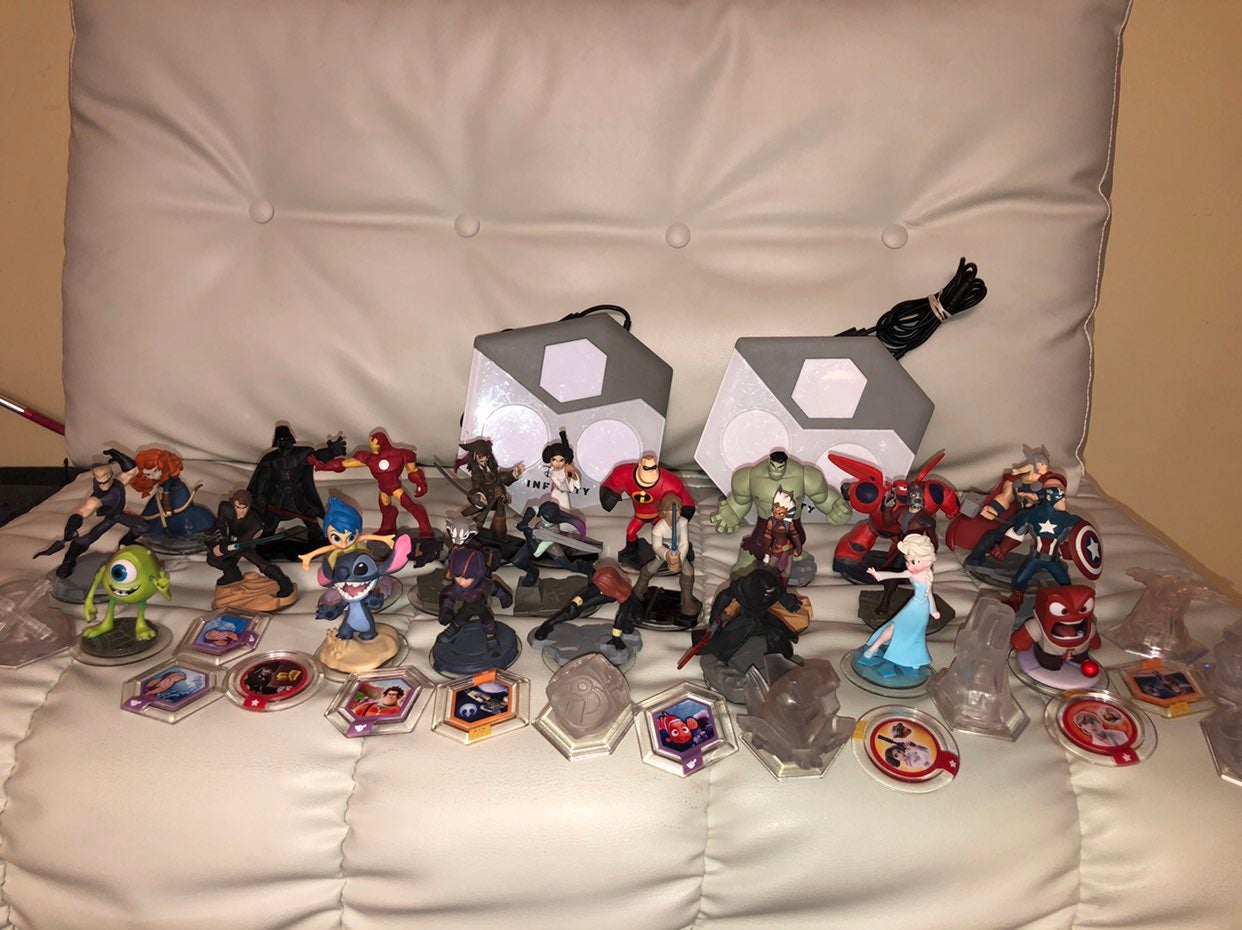 Disney infinity figures