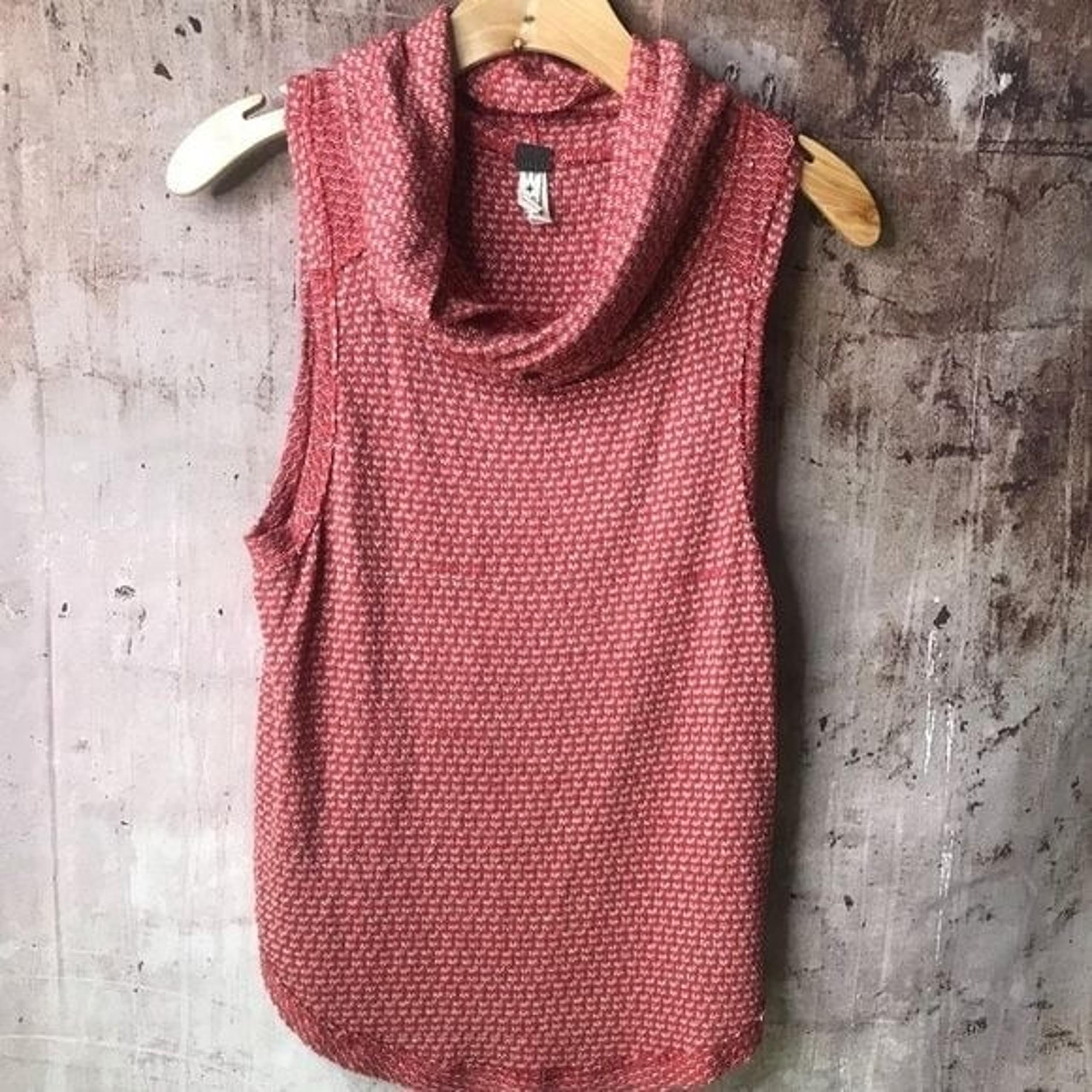 We the Free Sleeveless Turtleneck Light Red Cream Sz XS