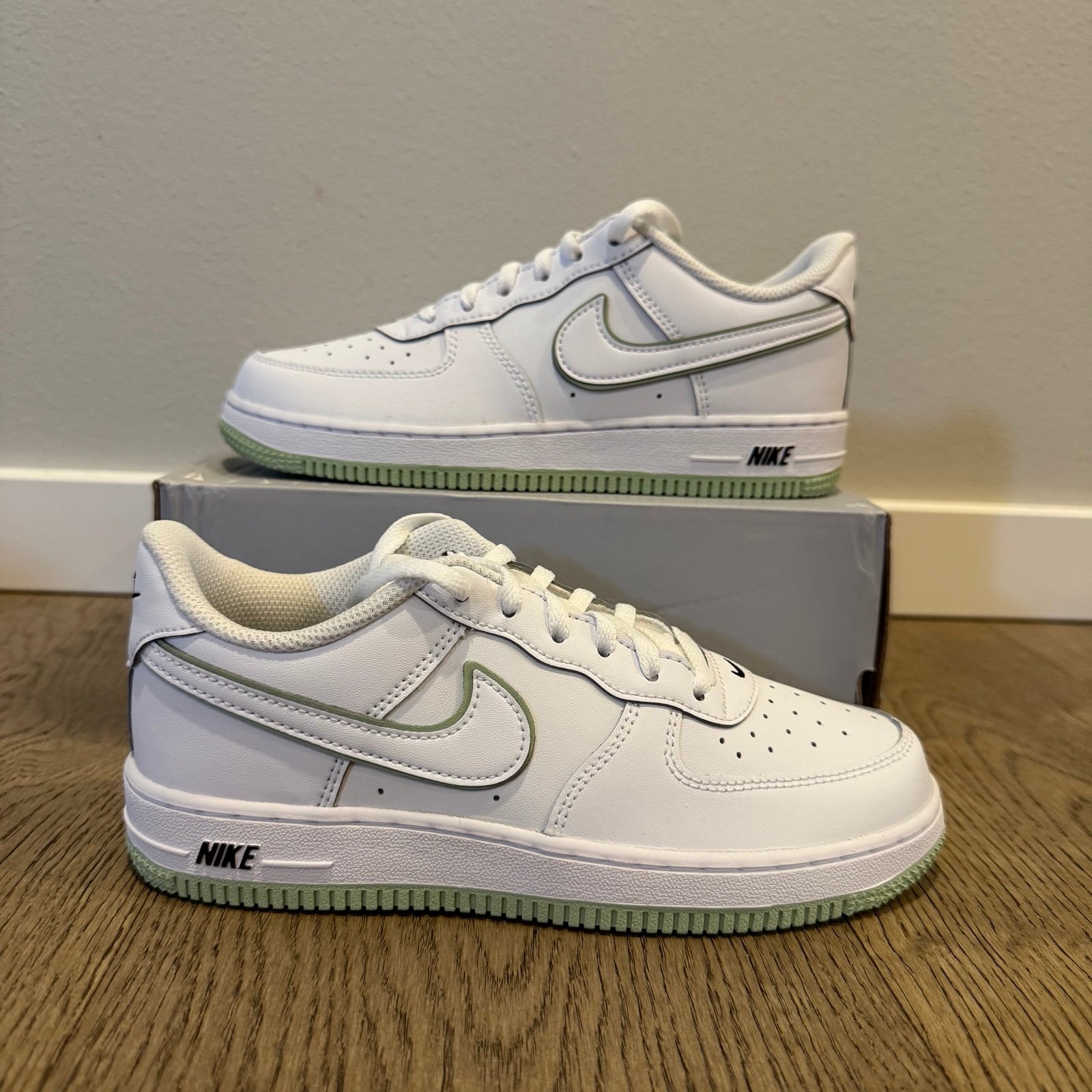 Nike Air Force 1 White Green NEW Youth 3Y