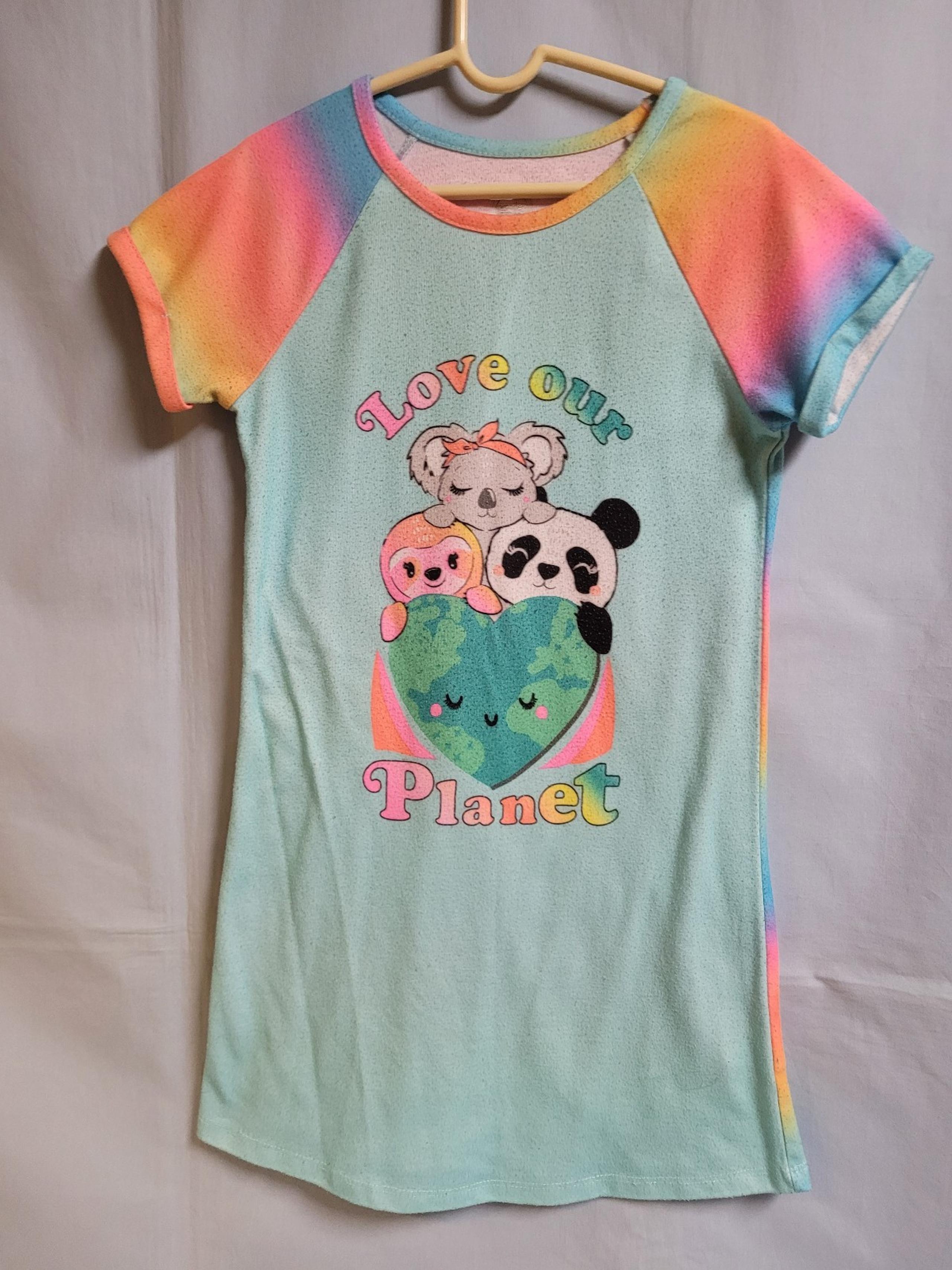 Girls Night Gowan Size S (6-6X)