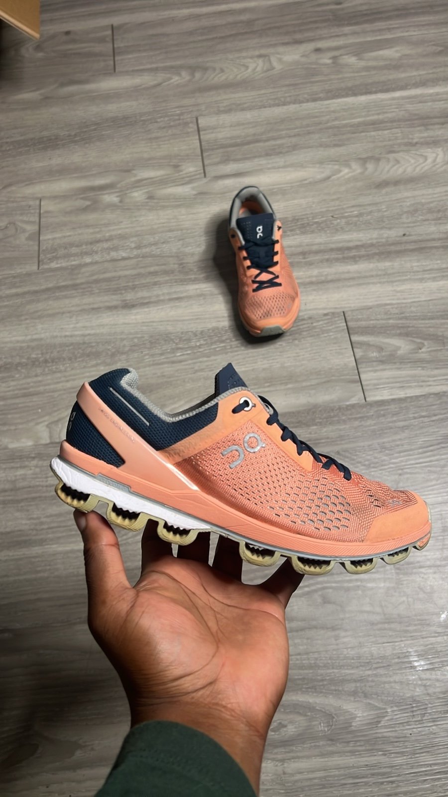 On Cloud Could Tech Women Shoes (6.5)