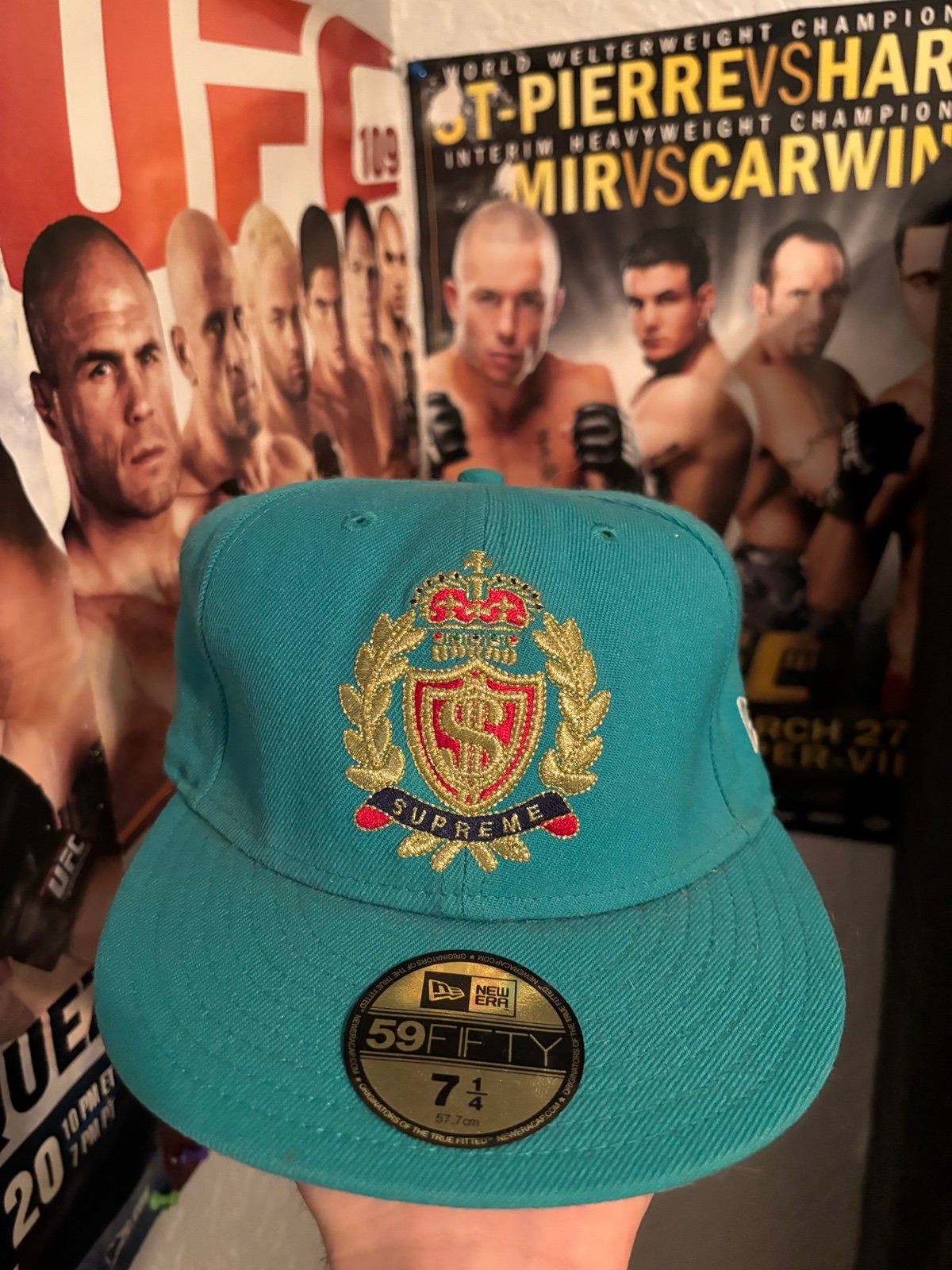 Supreme fitted hat