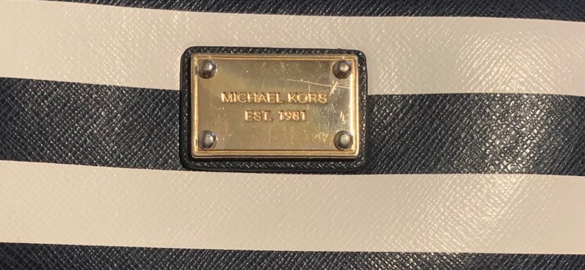 michael kors Wristlet