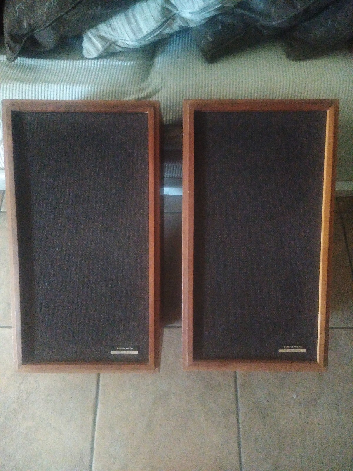 Realistic optimus-2B vintage speakers