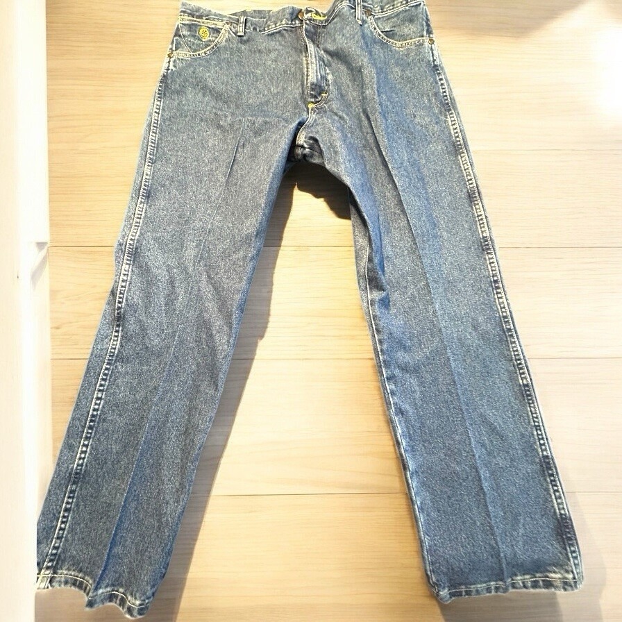 Wrangler George Strait Cowboy Cut Jeans 42x31 Rare Upside-Down Tag Logo