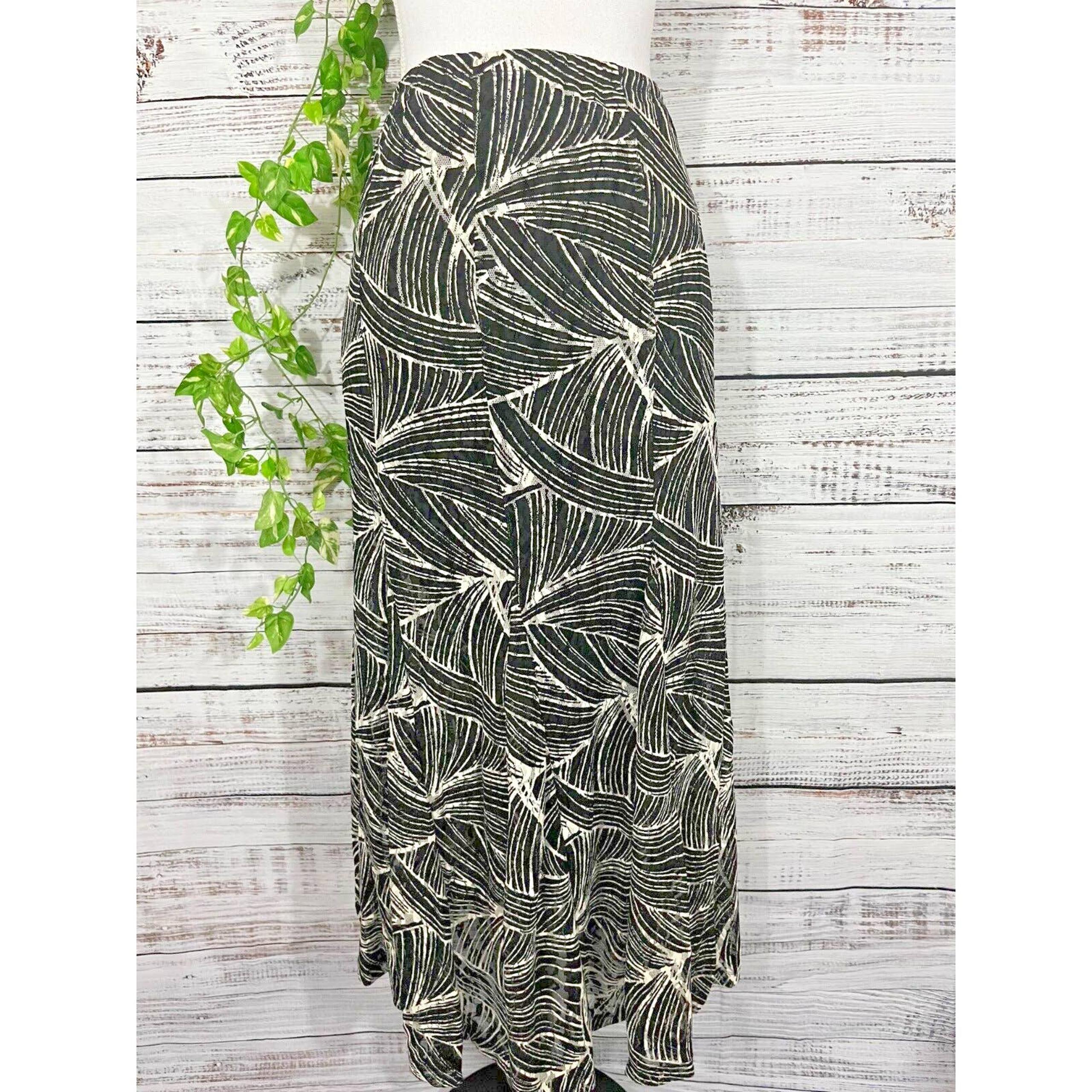 JM Collection Skirt size Small Black White Mesh Long A Line Stretch Tropical