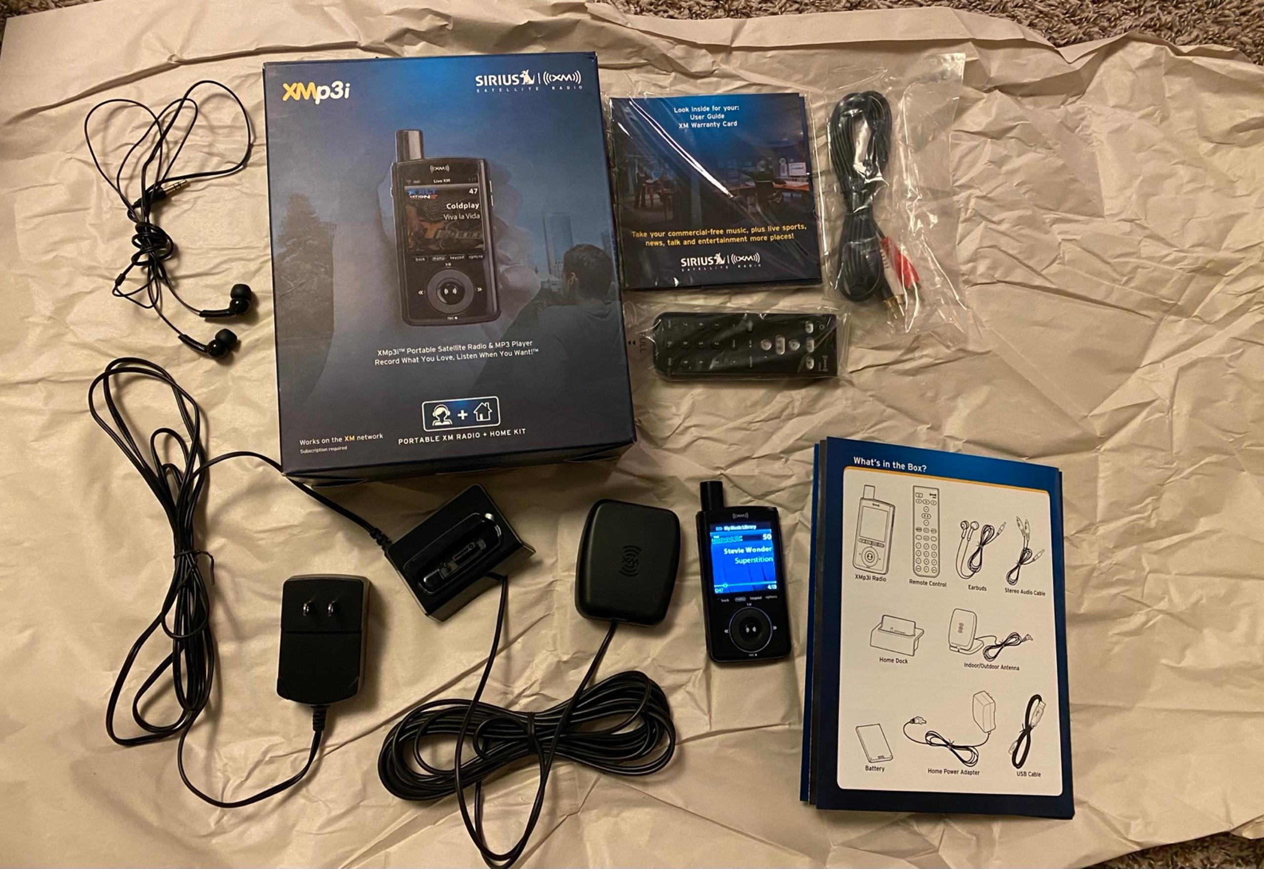 XMp3i Sirius portable radio and home kit