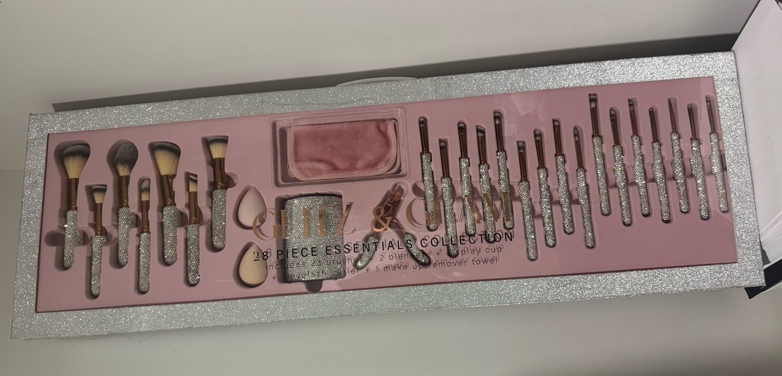 28 Pcs GLITZ & GLAM BRUSH SET