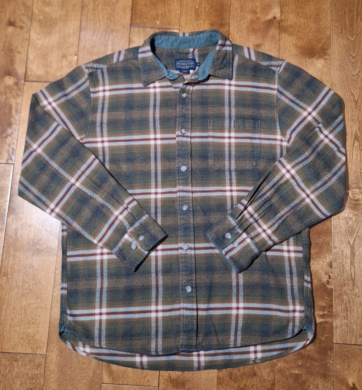Pendleton Flannel Shirt Mens Medium Plaid Long Sleeve USA Wool Outdoors Rugged