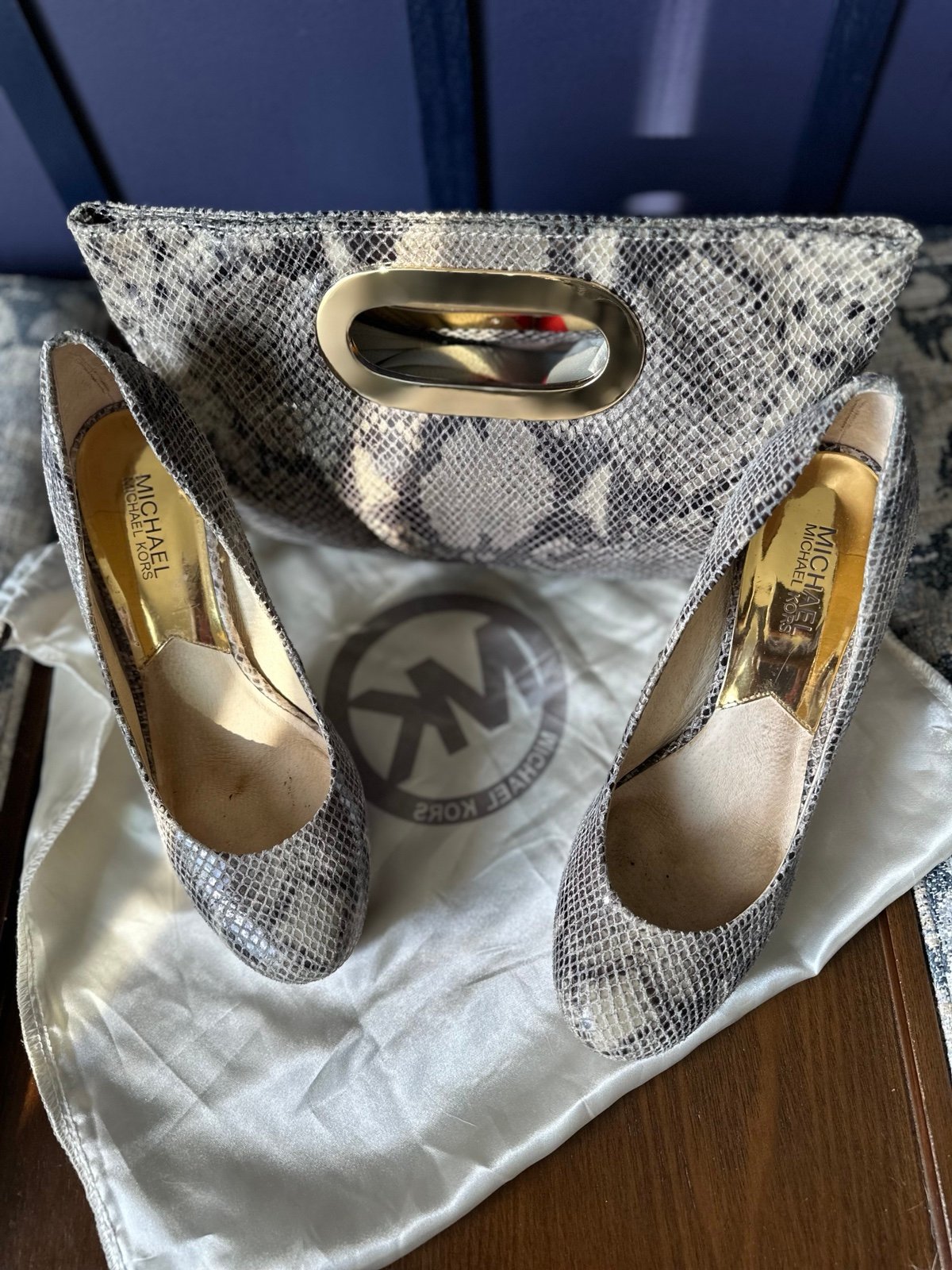 Michael Kors Pumps Suze 9 & Clutch Bag Combo