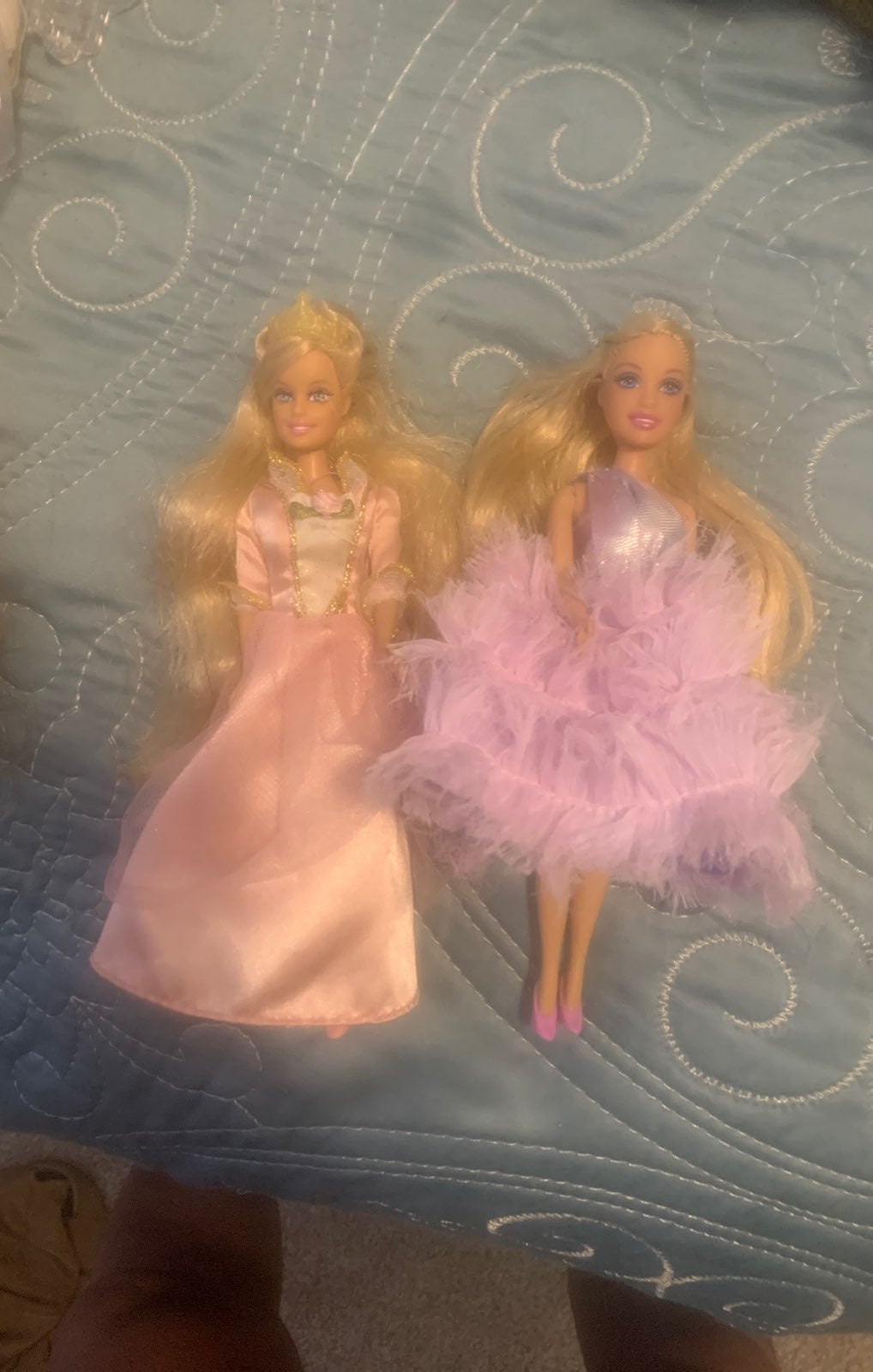2 Mini kingdom barbie dolls