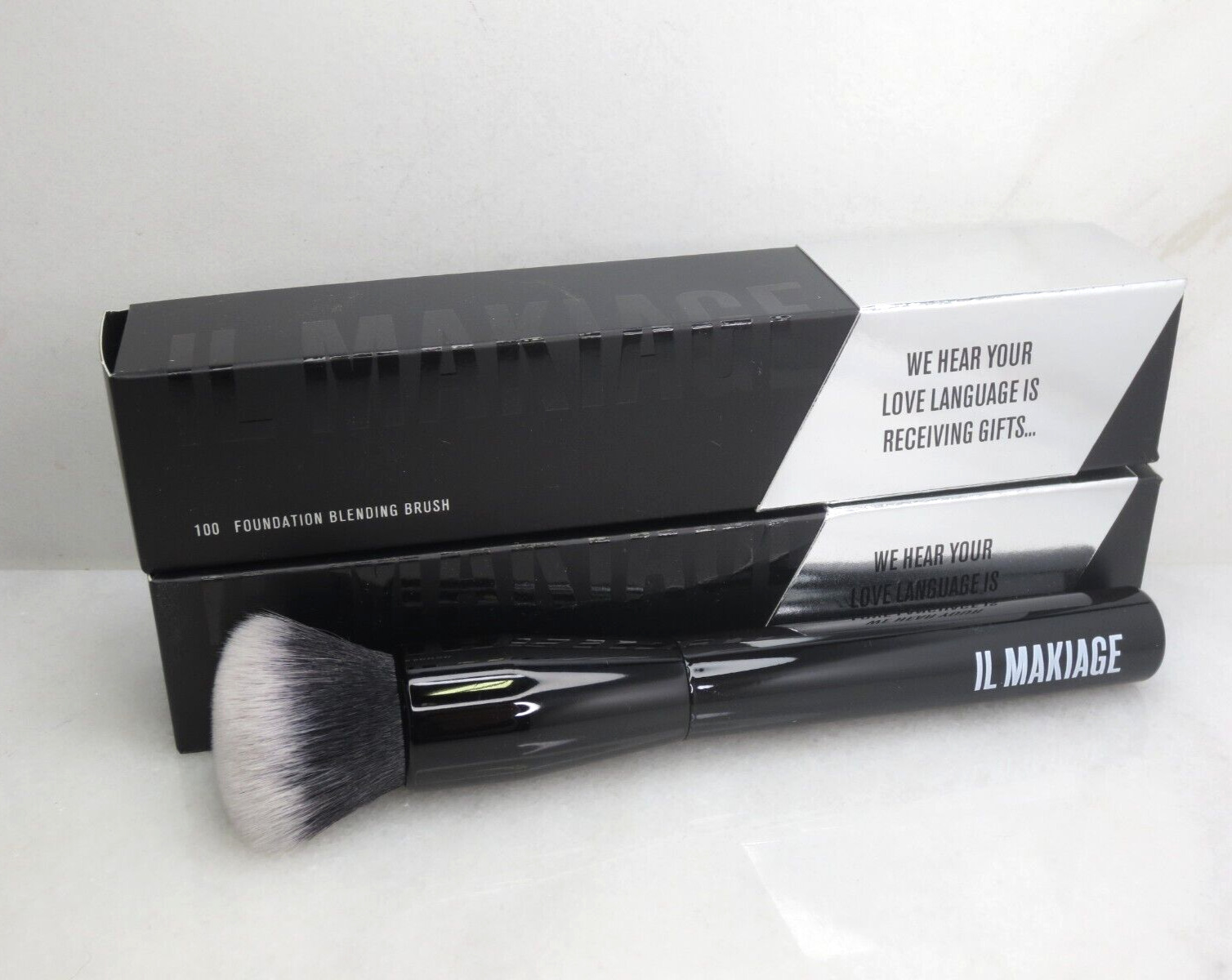 FOUNDATION BLENDING BRUSH BY IL MAKIAG 100 ULTRA SOFT DOME-SHAPED BRUSH x2