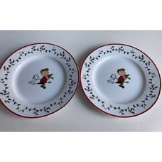 Set Of 2 Peanuts Charlie Brown Snoopy Christmas Salad Plates Whole Gang Ceramic