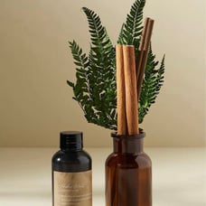 Holiday Botanical Bouquet Diffuser In Amber Woods