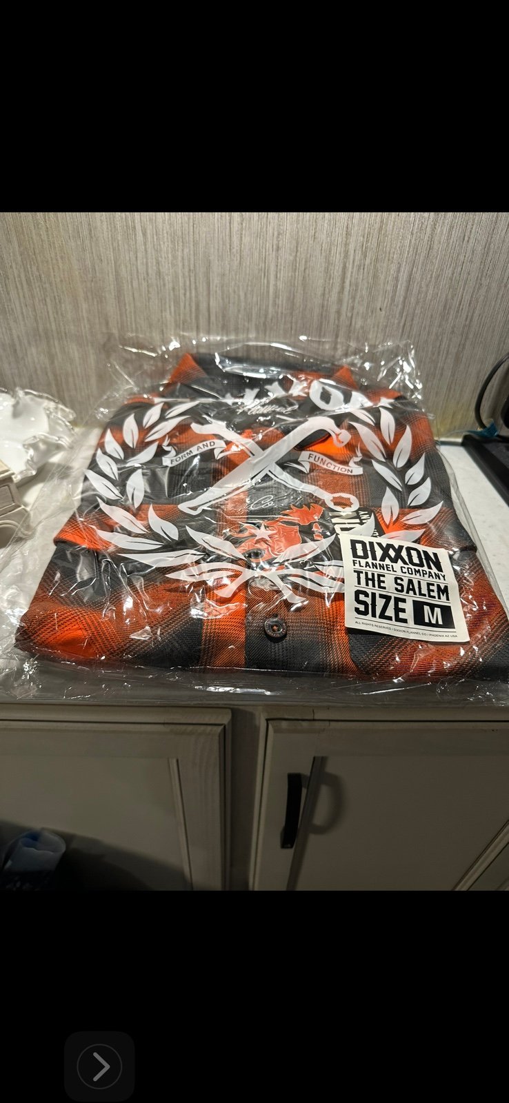 Dixon flannel Salem limited edition, medium package, never opened