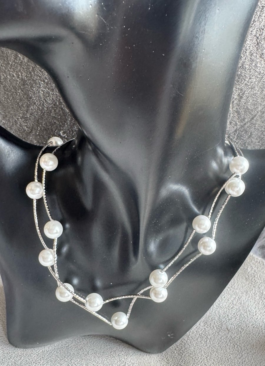 Layered pearl necklace