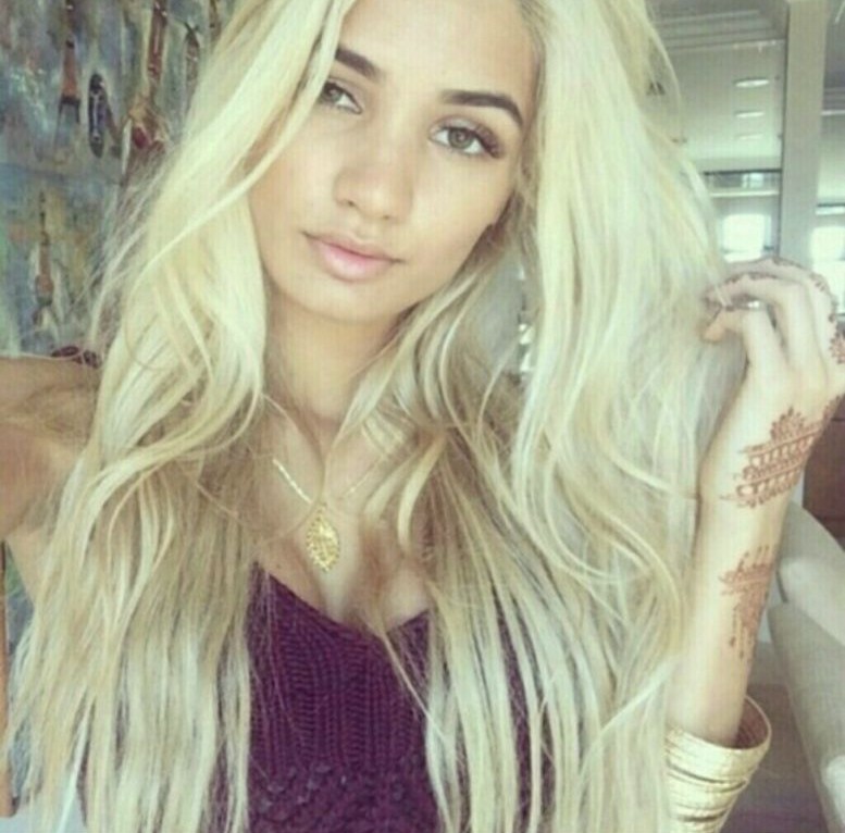 Bleach Blonde Full Head Clip In Exten