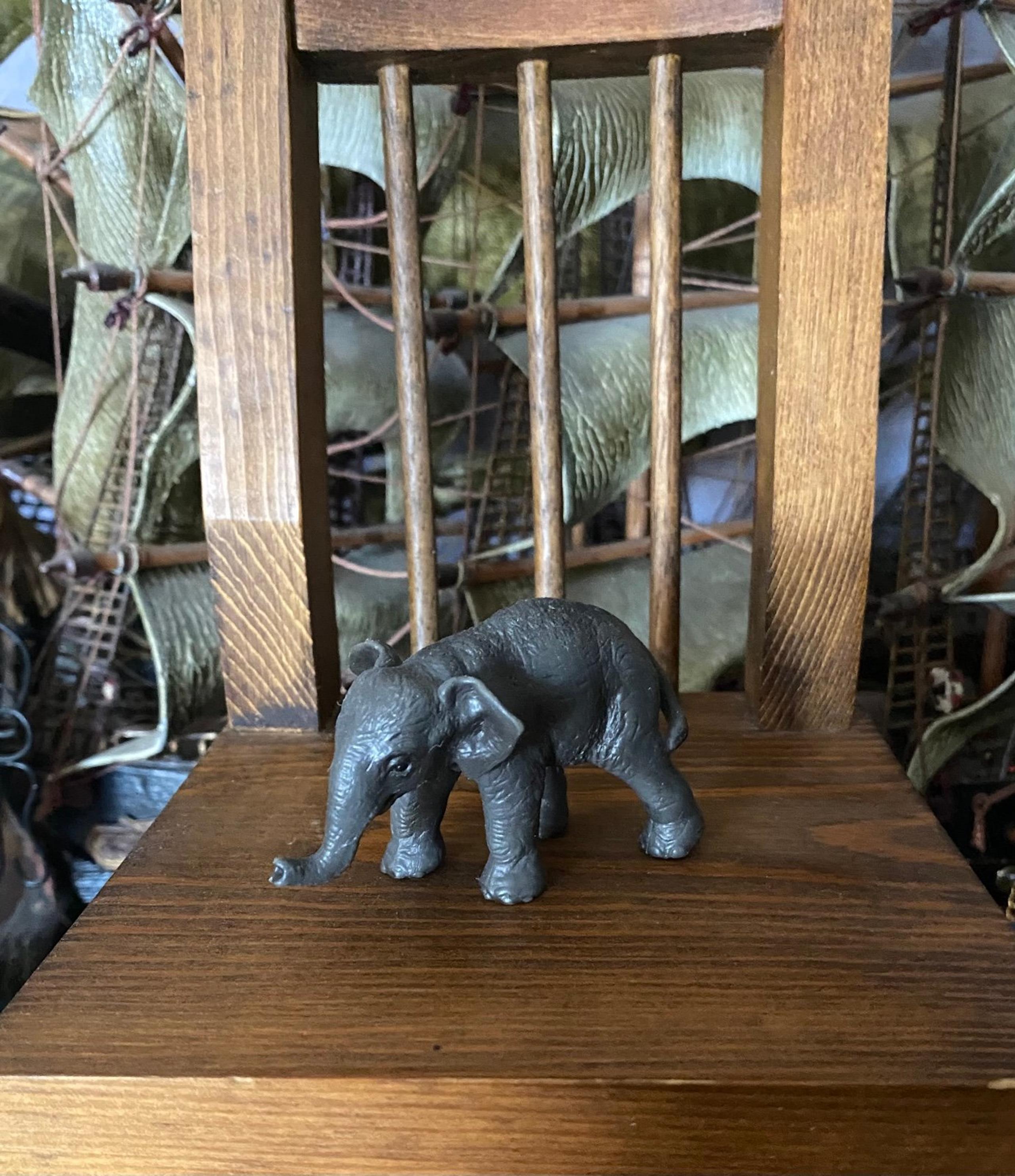 Schleich 2004 Baby Elephant Figure