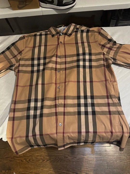 Burberry Brit Mens Long Sleeve button down NWOT sz Medium *read description*