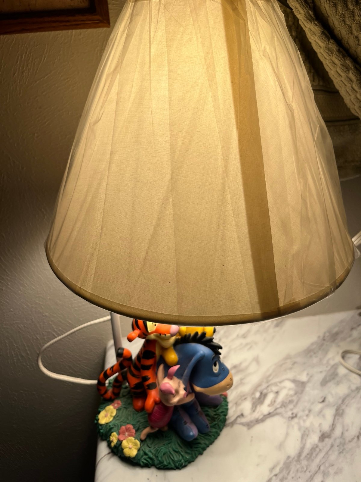 Table lamp