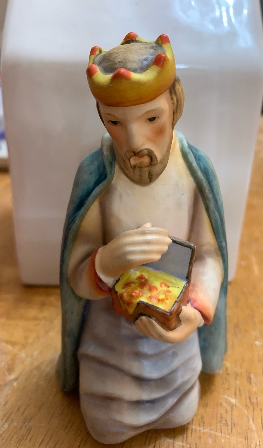 Vintage kneeling Wiseman Hummel GOEBEL porcelain figurines