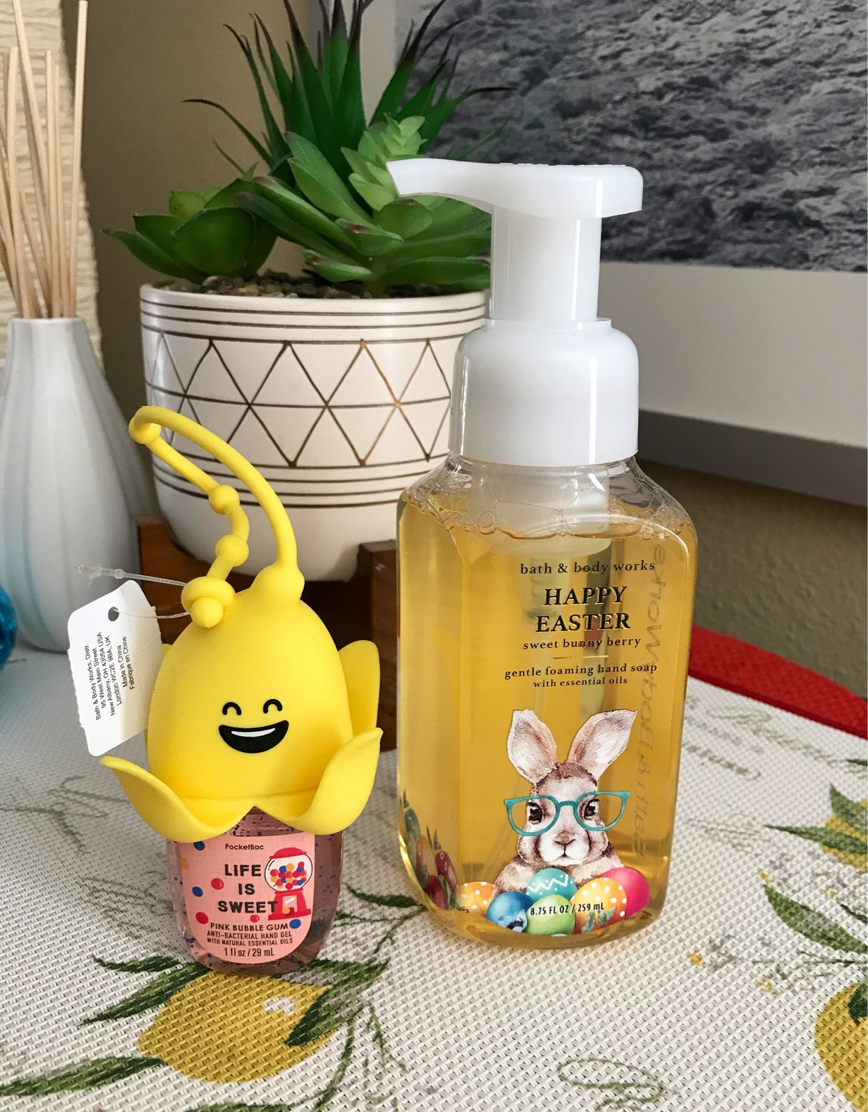 Bath & body Works happy Easter pocketbac Bubble Gum & Bbw happy Easter bunny h