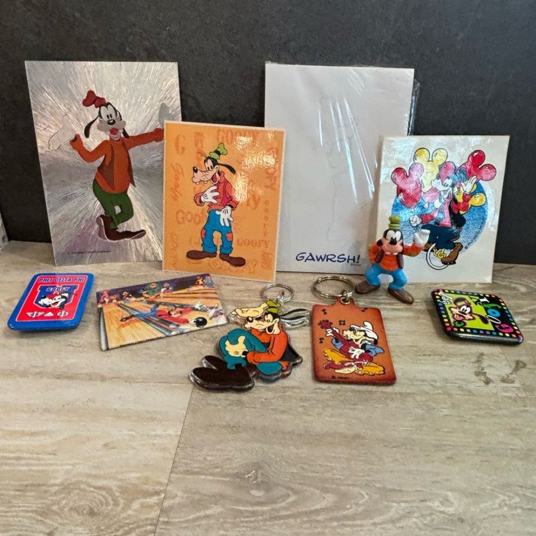 Goofy Set: Sticker, decal, Postcard, notepad buttons keychains plastic figurine