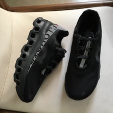On cloudmonster men size 7