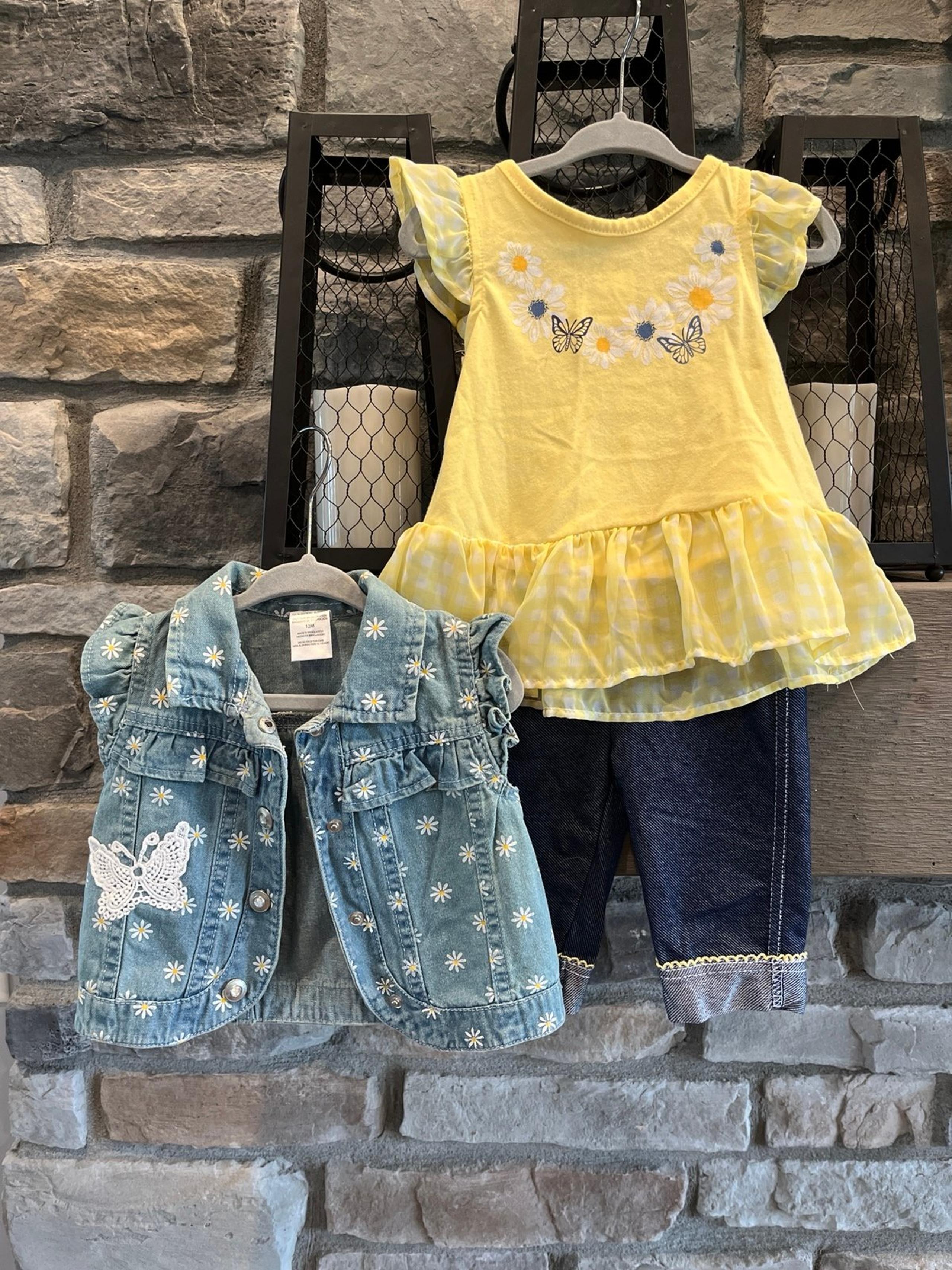 Little Lass 3 piece set size 12 months butterflies and daisies