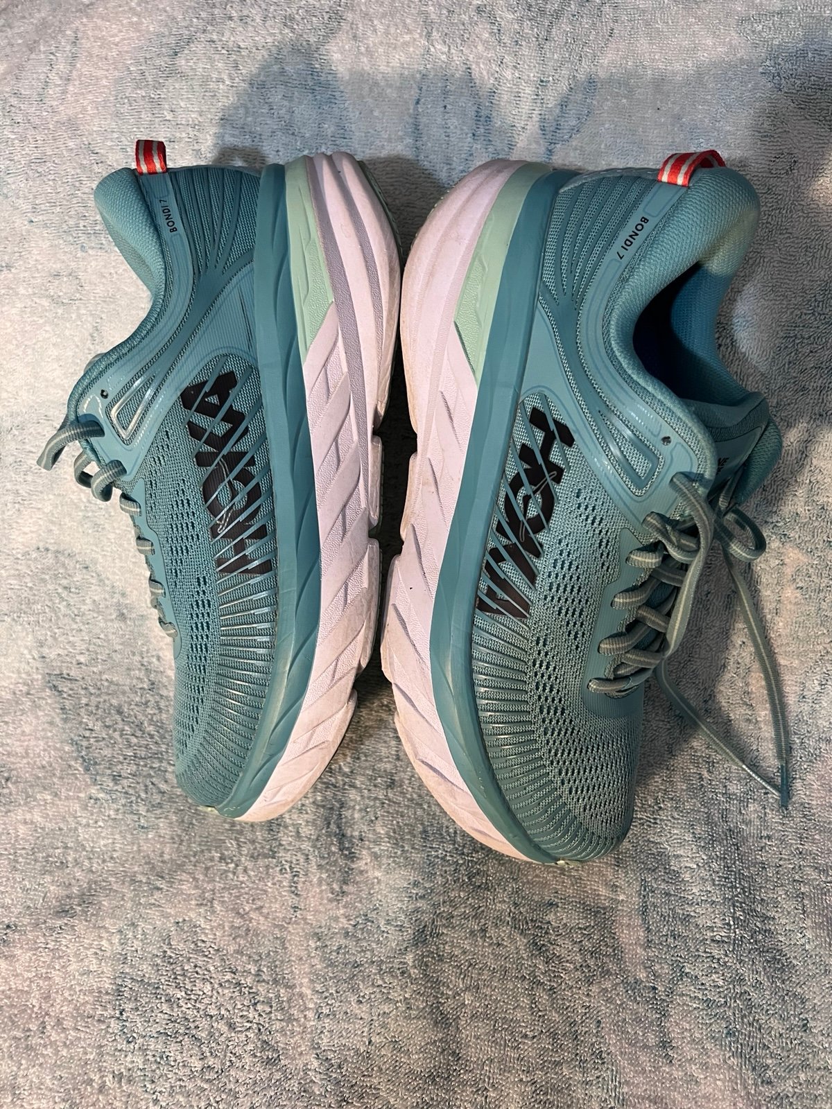 Hoka one bondi 7 shoes women size 8.5