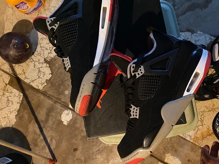 Jordan 4 bred 2019 Size 9.5