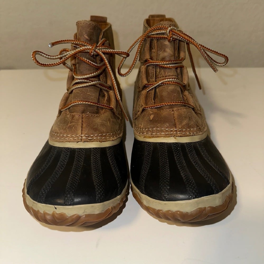Sorel Out N About Brown Leather Lace Up Ankle Duck Boots Women 8.5 Outdoor