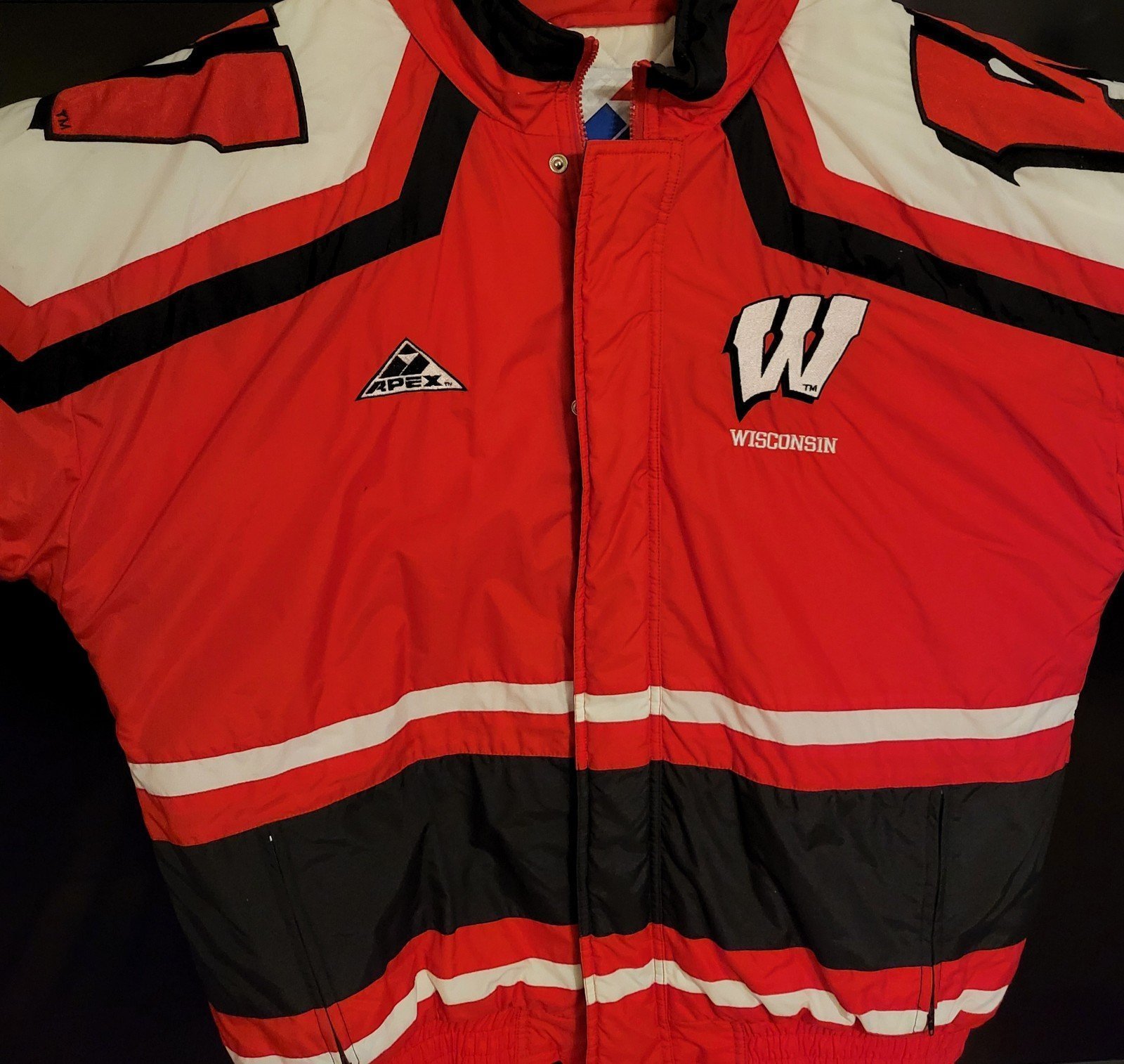 VINTAGE APEX ONE WISCONSIN BADGERS PUFFY COAT JACKET SIZE ADULT LARGE