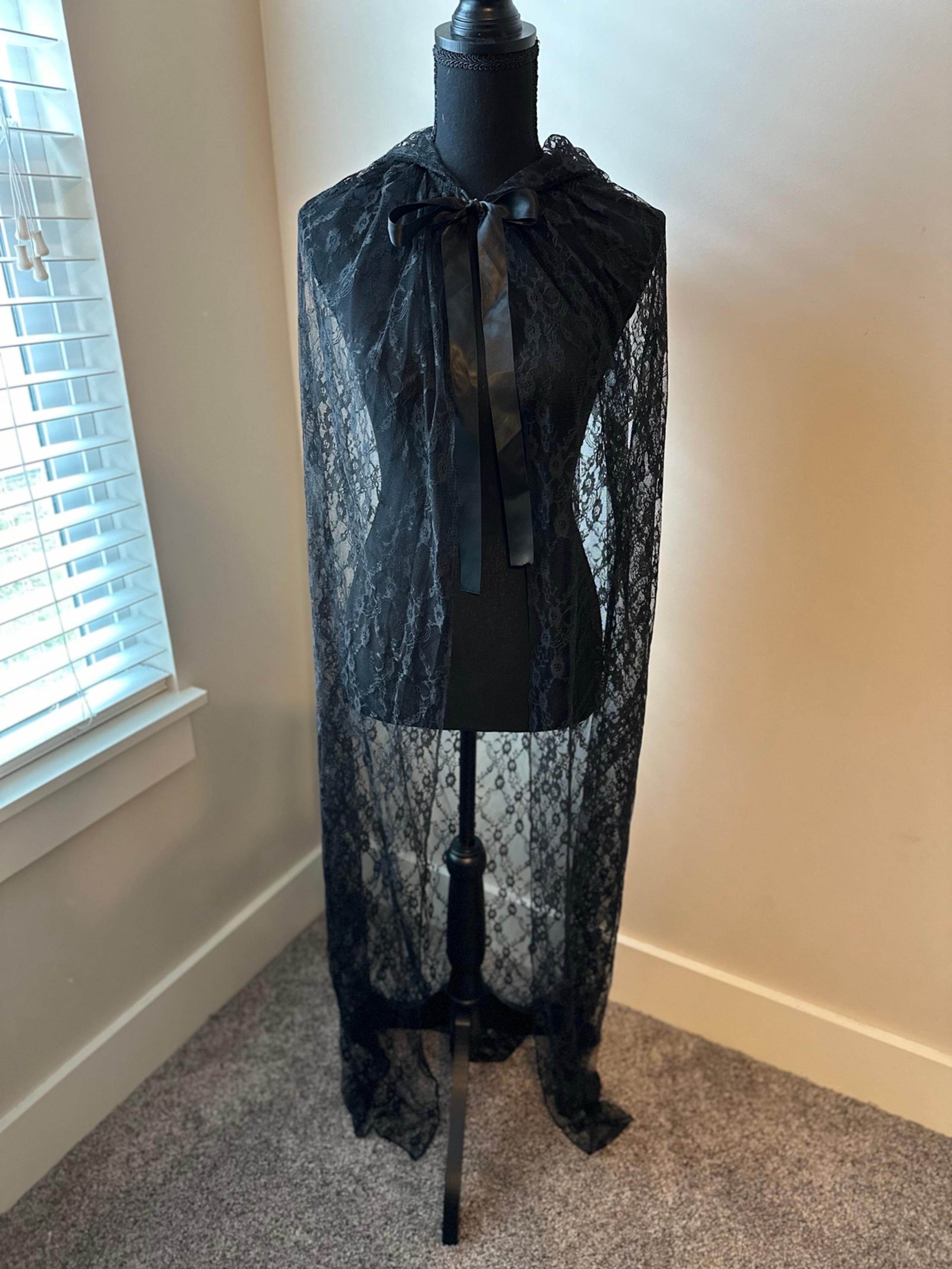 Halloween Costume Lace Cape OS