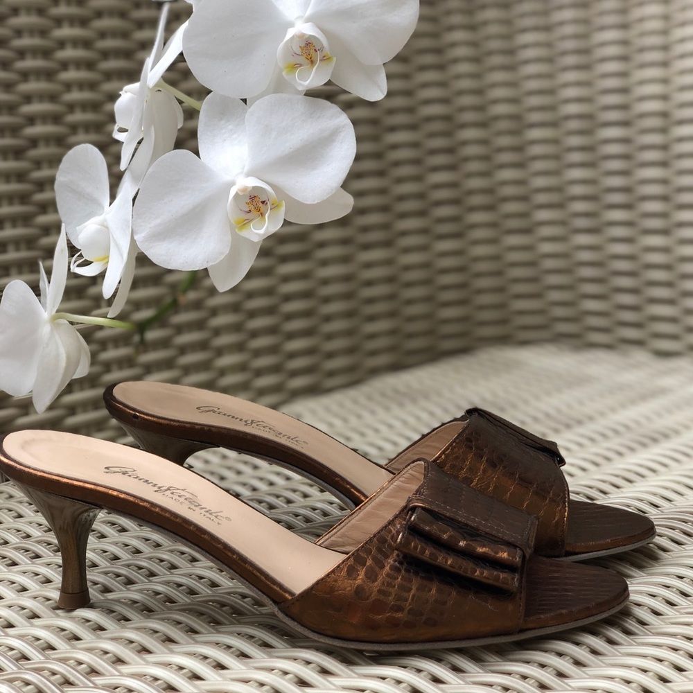 Gianni Ferrante bronze metallic low heel mules