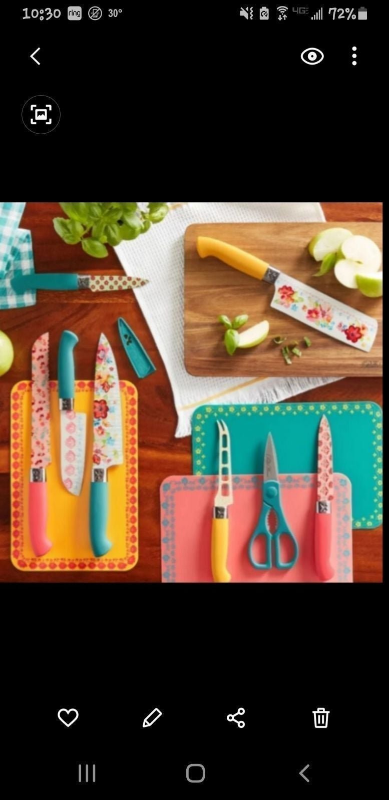 Pioneer Woman 20 piece knife and cutting board set