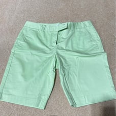 Vinyard Vines Womans shorts, Size 10