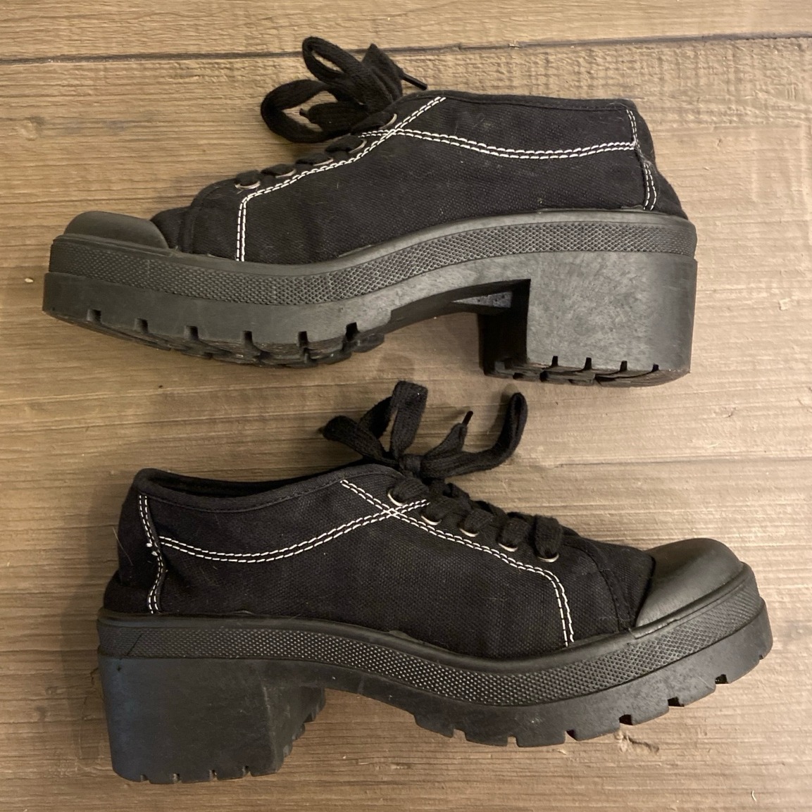 Chinese Laundry chunky platform canvas sneakers w/white contrast stitching Sz 10