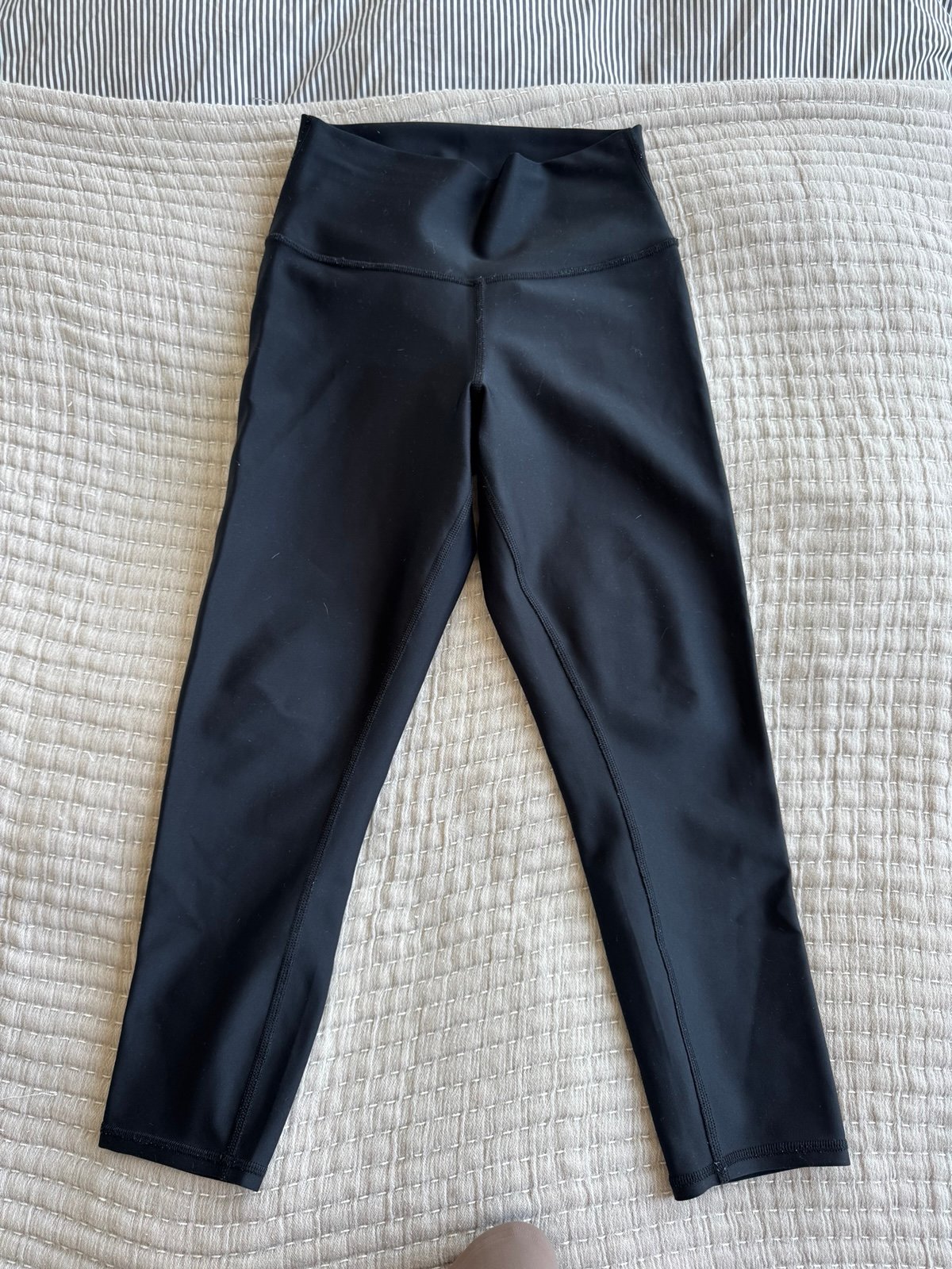 Alo Yoga High Waist Airlift Capri Black S