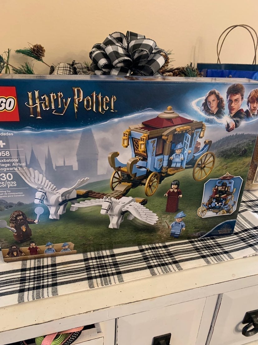 Lego Harry Potter Beauxbaton's Carriage (Retired Set)