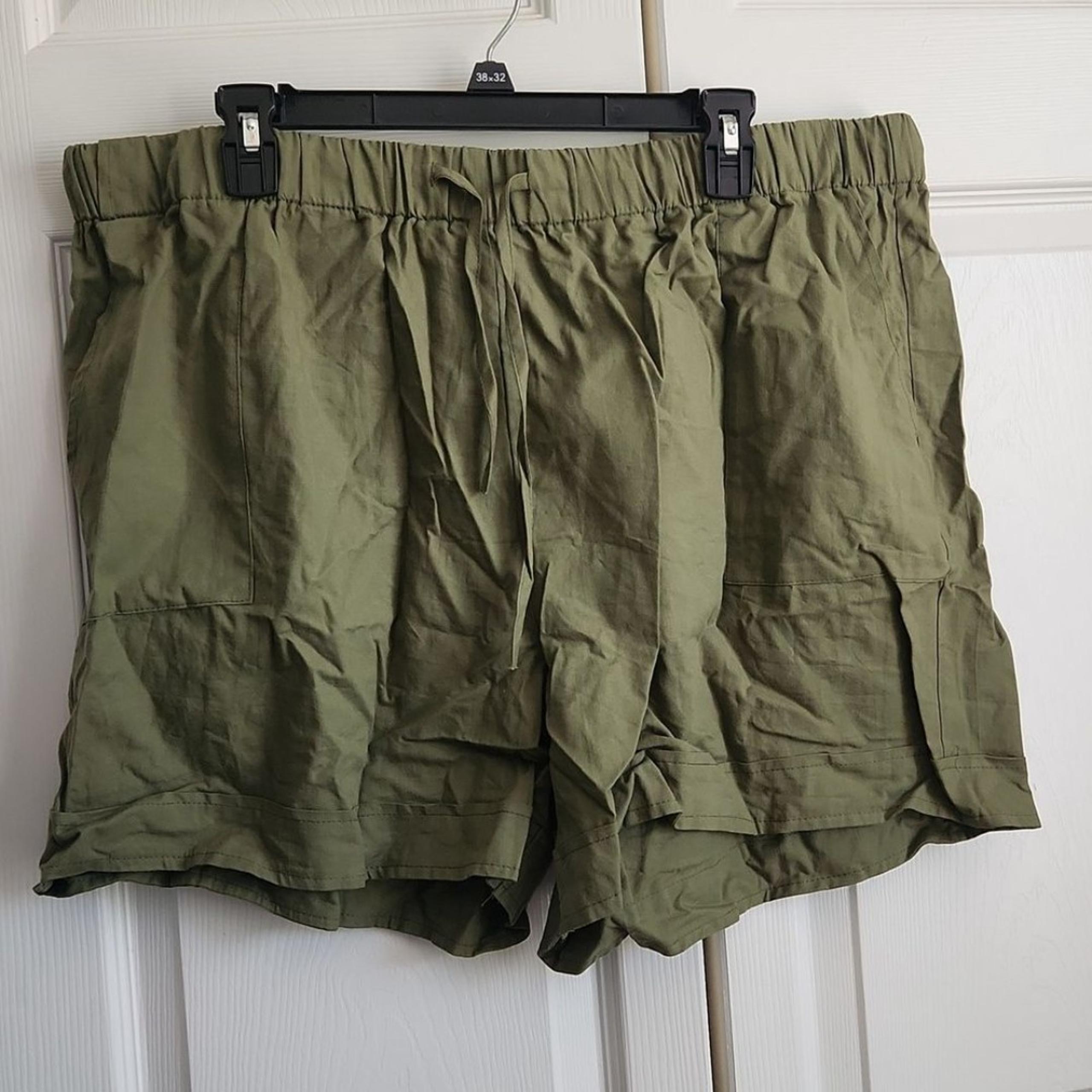 Shein Pull-On Elastic Waist Shorts Green 4XL