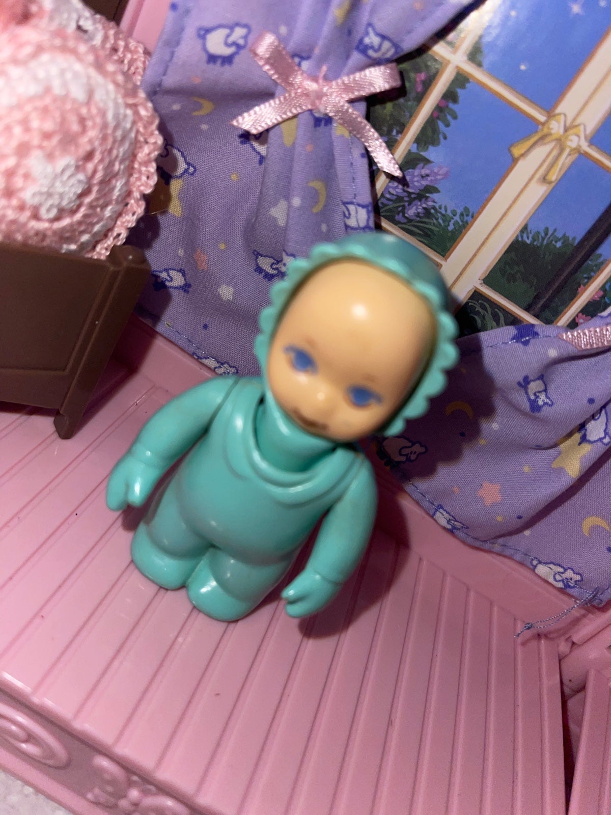 Vintage Little Tikes Dollhouse Family Baby Figure Doll Light Blue Green Bonnet