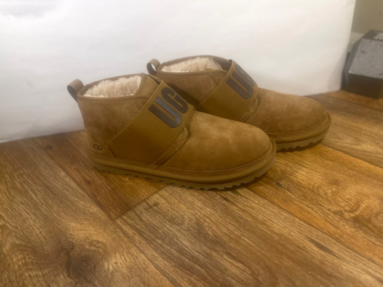 Ugg Neumel II Graphic Spell Out Chestnut Suede Ankle Boots Men Size 9
