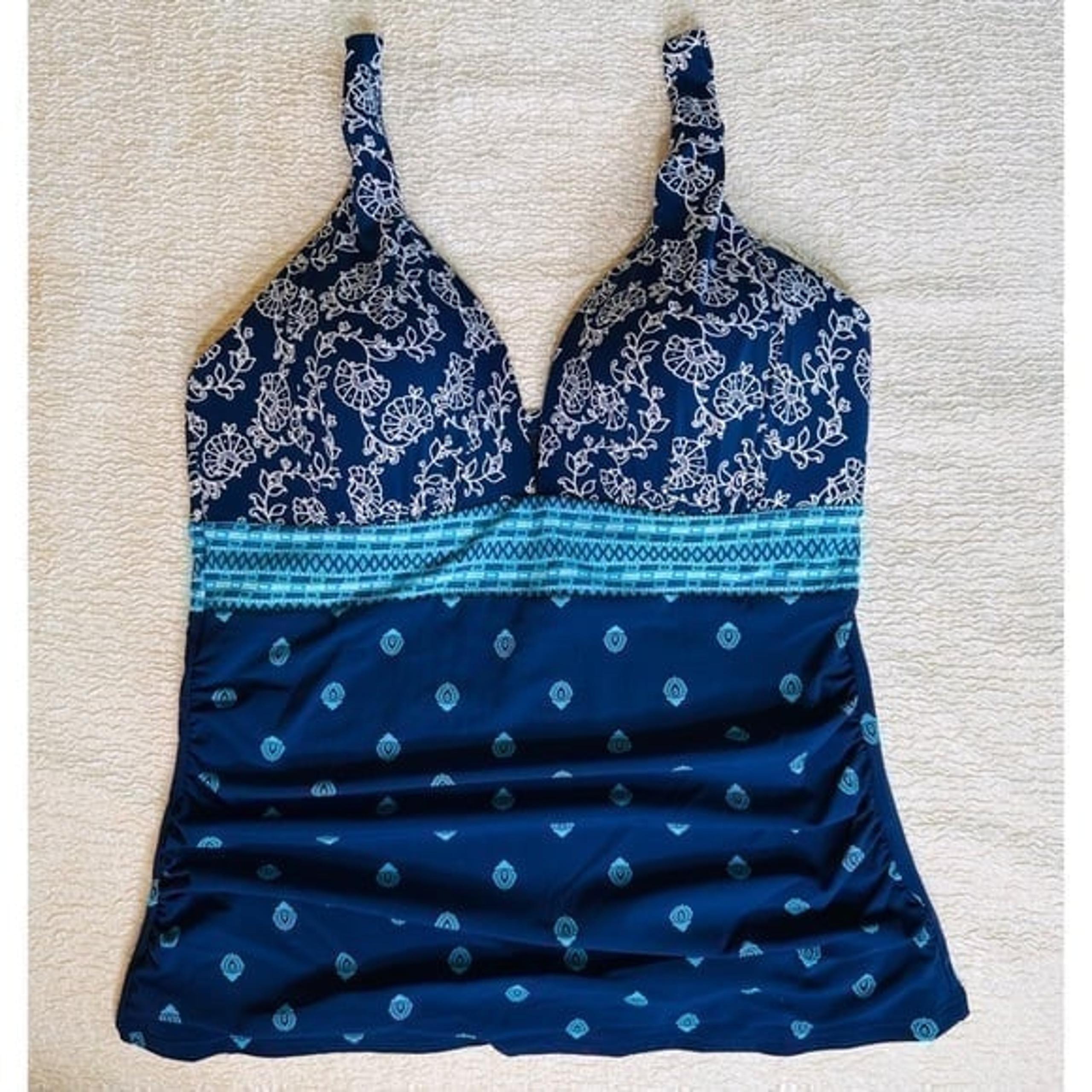 Christina Swimwear Tankini Top Size 8