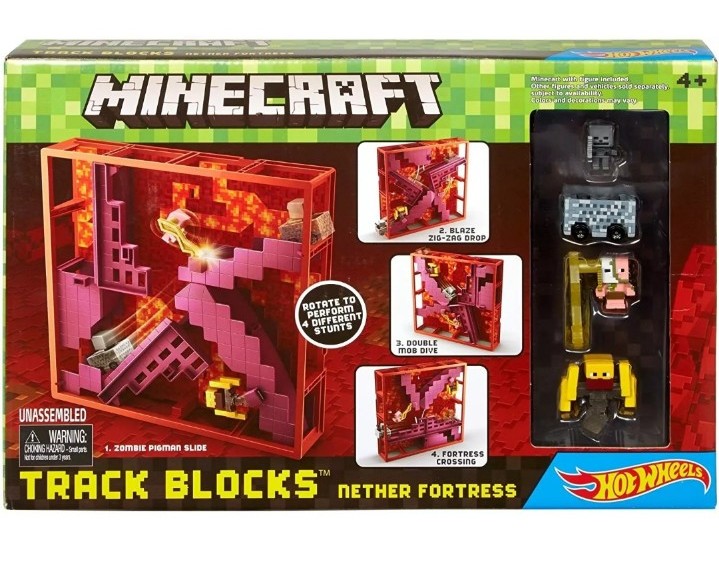 Hot Wheels Minecraft Track Blocks Nether Fortress Play Set new