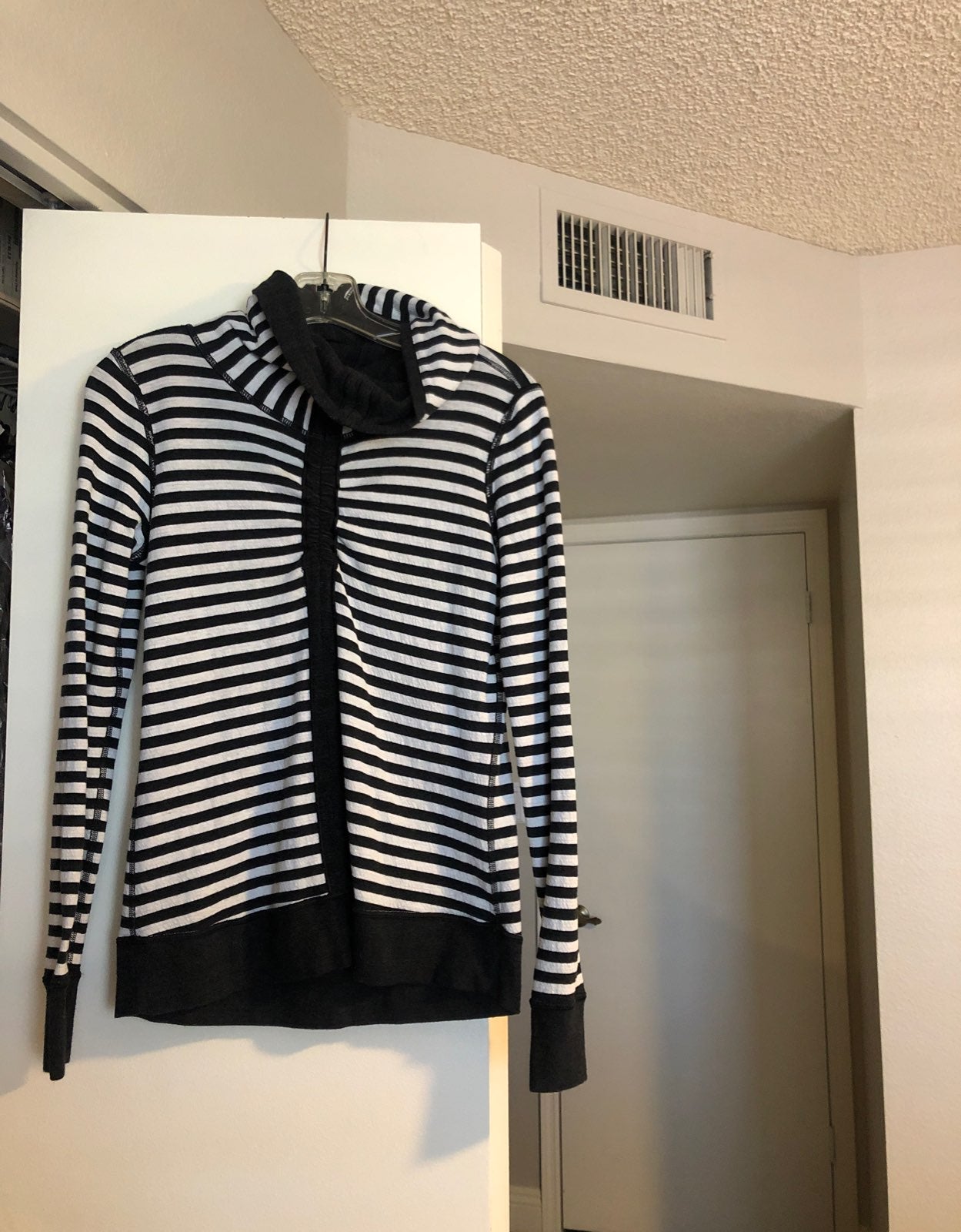 Lululemon reversable jacket