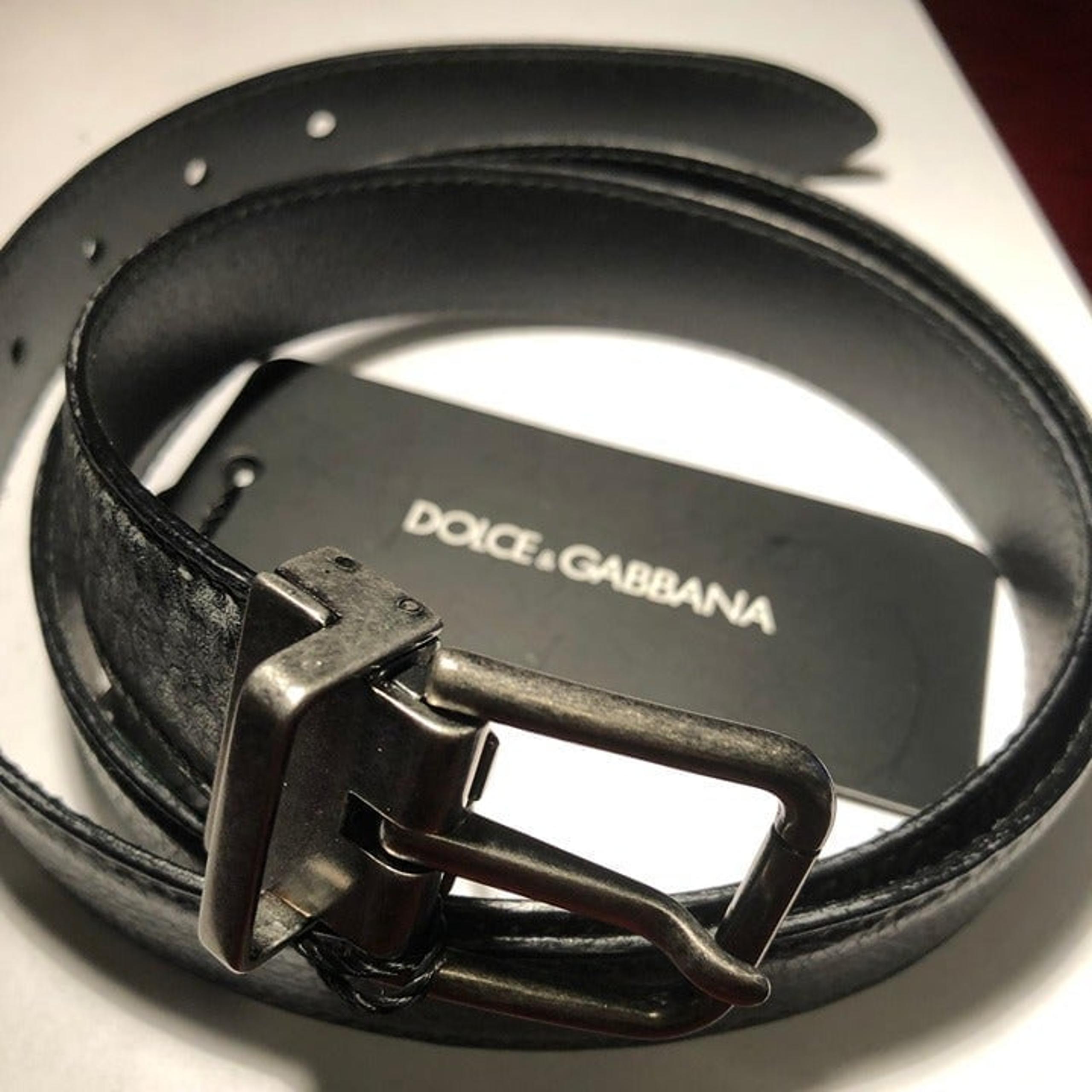 Brand New Dolce &Gabbana Lux leather belt with rolled buckle in original box